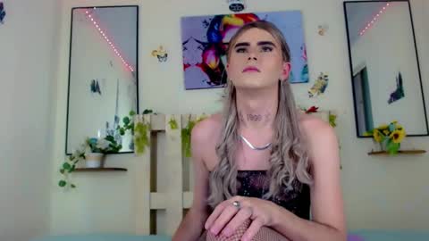emmavegas19 online show from 13, 1, 2025