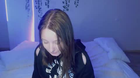 Snapshot of emmawise221 chatting on 13, 9, 2025 Emma online show from 13, 9, 2025