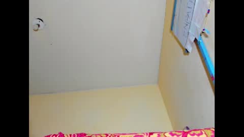 hi im emmalina welcome to your happy place online show from 19, 1, 2025