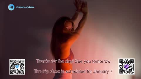 Snapshot of emmi_rosee chatting on 4, 1, 2025 Miss Emmi online show from 4, 1, 2025