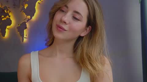 Snapshot of emmi_rosee chatting on 6, 2, 2025 Miss Emmi online show from 6, 2, 2025