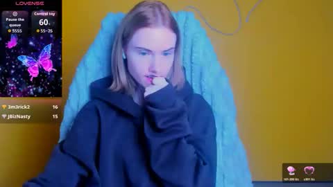 Snapshot of emmi_rossum chatting on 6, 3, 2026 Emmi online show from 6, 3, 2026