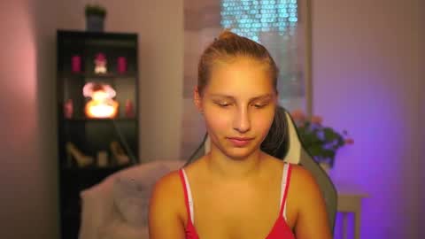 Snapshot of emmie_murray chatting on 11, 10, 2025 Emmie online show from 11, 10, 2025