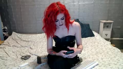 Emmily000 online show from 3, 5, 2026