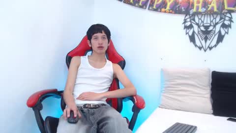 Snapshot of emmo_boy chatting on 8, 10, 2025 SERGIO online show from 8, 10, 2025