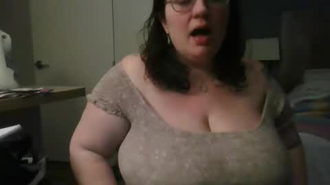 Snapshot of emmthaluscious chatting on 6, 1, 2025 emmthaluscious online show from 6, 1, 2025