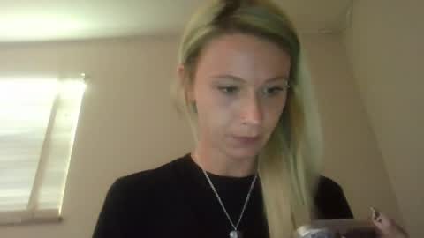 Snapshot of emmwarr1514 chatting on 13, 6, 2026 emmwarr1514 online show from 13, 6, 2026