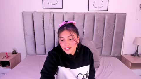 Emily  Laila  online show from 7, 1, 2025