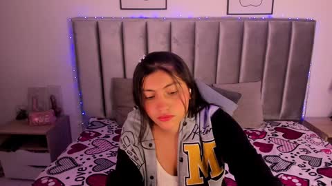 Emily  Laila  online show from 3, 2, 2025