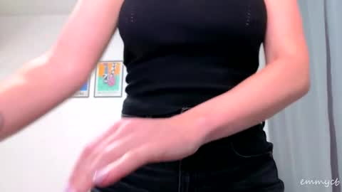 Snapshot of emmycb chatting on 19, 9, 2025 Em online show from 19, 9, 2025