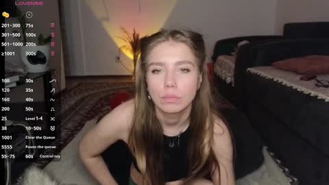 Snapshot of emmyluu chatting on 3, 3, 2025 Emmy online show from 3, 3, 2025