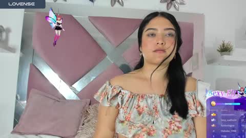 Snapshot of emmymiller1 chatting on 24, 1, 2025 emmymiller1 online show from 24, 1, 2025