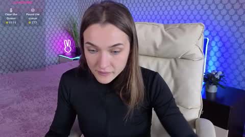 Emma online show from 4, 10, 2025