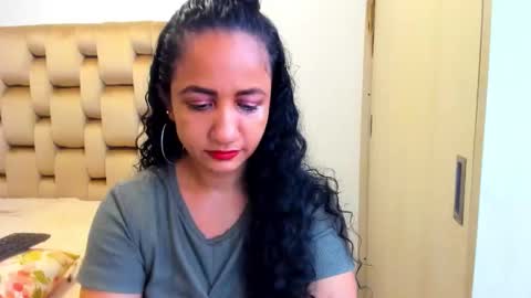 Snapshot of emperatriztapia chatting on 17, 5, 2026 emperatriztapia online show from 17, 5, 2026
