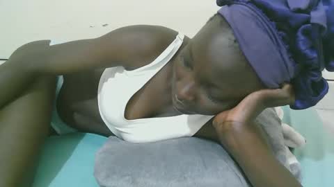 Snapshot of empress_ivy1 chatting on 28, 4, 2026 empress_ivy1 online show from 28, 4, 2026