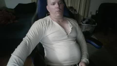 Snapshot of emsguy1 chatting on 17, 3, 2026 Matt online show from 17, 3, 2026