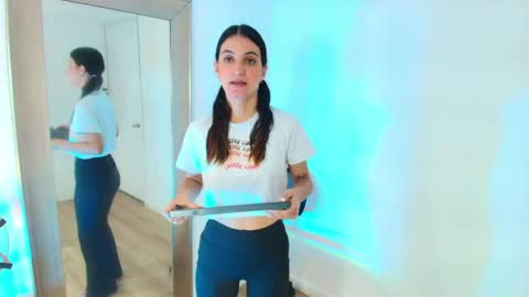 EMY FERRER online show from 11, 4, 2026