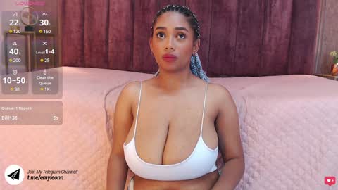 Snapshot of emy_leon chatting on 18, 1, 2025 Emy online show from 18, 1, 2025