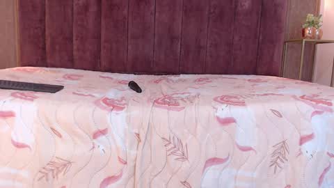 Snapshot of emy_leon chatting on 4, 3, 2025 Emy online show from 4, 3, 2025