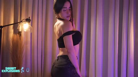 Snapshot of emyii chatting on 20, 11, 2025 Eimi3 online show from 20, 11, 2025