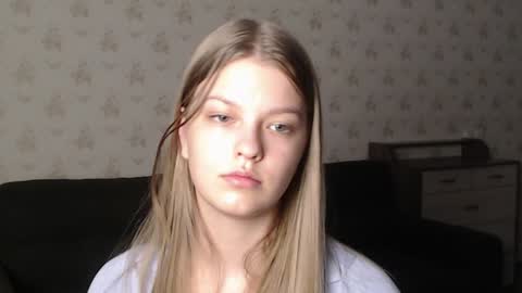 Snapshot of emysway chatting on 22, 12, 2024 EmySway online show from 22, 12, 2024