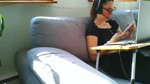 emyxxl online show from 9, 4, 2026