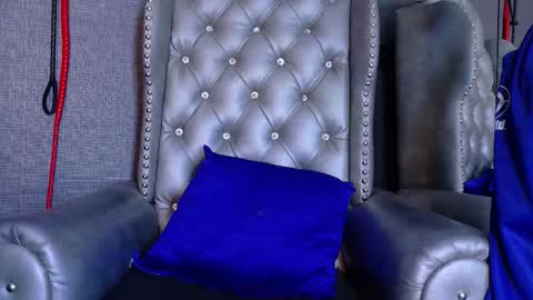 Snapshot of enchantressqueen chatting on 15, 10, 2025 EnchantressQueen online show from 15, 10, 2025