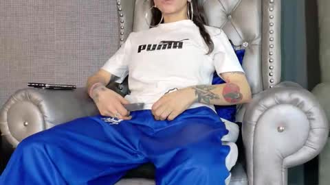 Snapshot of enchantressqueen chatting on 19, 10, 2025 EnchantressQueen online show from 19, 10, 2025