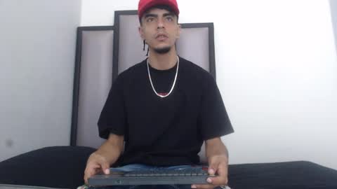 endrick_23 online show from 1, 4, 2026