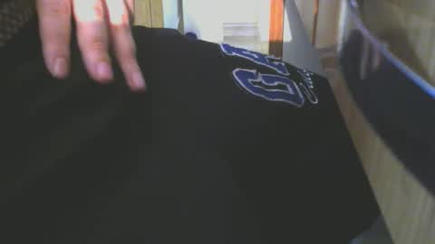 engin_83 online show from 3, 1, 2025