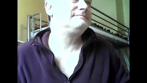englishguysurrey online show from 6, 1, 2025