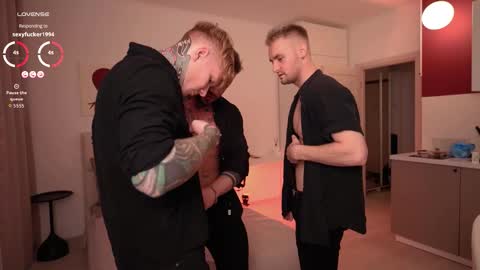 Snapshot of enjohnny chatting on 20, 9, 2025 Johnny online show from 20, 9, 2025