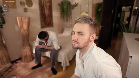 Snapshot of enjohnny chatting on 16, 10, 2025 Johnny online show from 16, 10, 2025