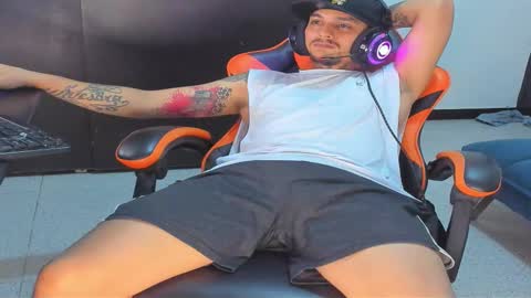 enjoymycock99 online show from 18, 11, 2025