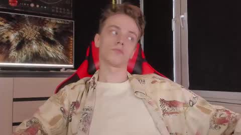 Snapshot of enkeer chatting on 2, 12, 2025 Enker online show from 2, 12, 2025