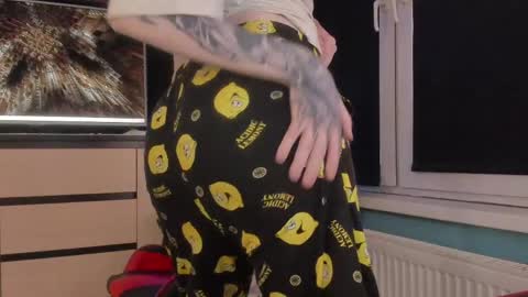 Snapshot of enkeer chatting on 10, 4, 2026 Enker online show from 10, 4, 2026