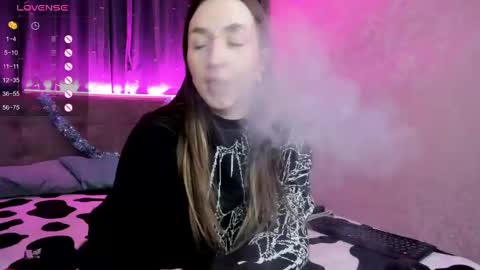 Snapshot of enn_allenn chatting on 25, 12, 2024 enn_allenn online show from 25, 12, 2024