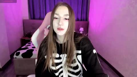 Snapshot of enn_allenn chatting on 19, 1, 2025 enn_allenn online show from 19, 1, 2025