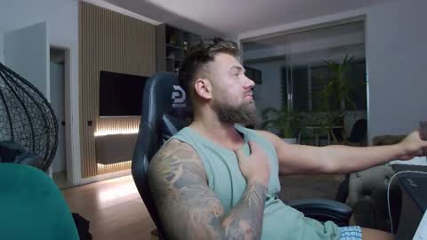 Erik online show from 12, 2, 2025