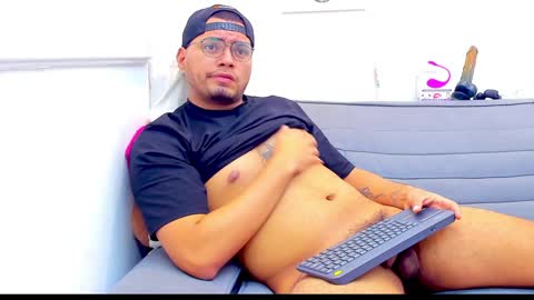 enrique online show from 2, 1, 2025