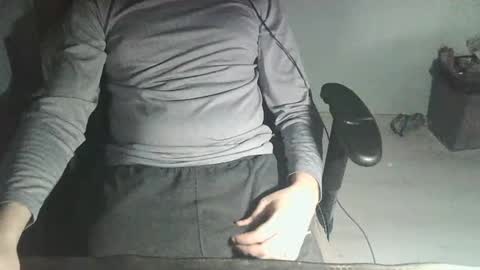 Snapshot of enriquexxx21xxx chatting on 8, 3, 2026 enriquexxx21xxx online show from 8, 3, 2026