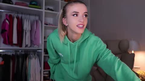 entya online show from 3, 10, 2025