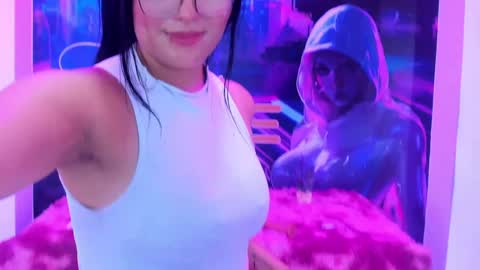 Enyel online show from 4, 2, 2025