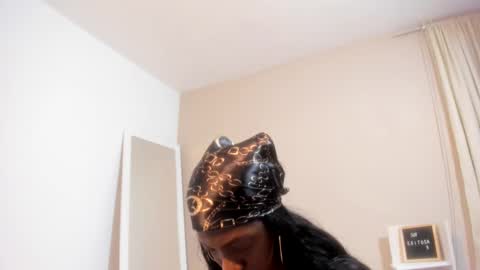 Angela online show from 26, 2, 2025