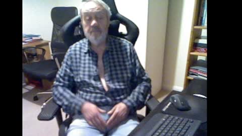 erasmus_d online show from 23, 12, 2024