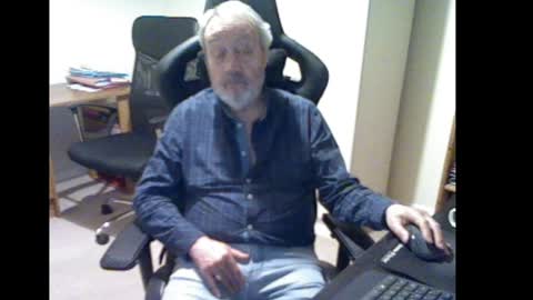 erasmus_d online show from 30, 12, 2024