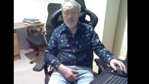 erasmus_d online show from 6, 1, 2025