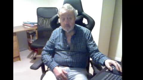 erasmus_d online show from 19, 2, 2025
