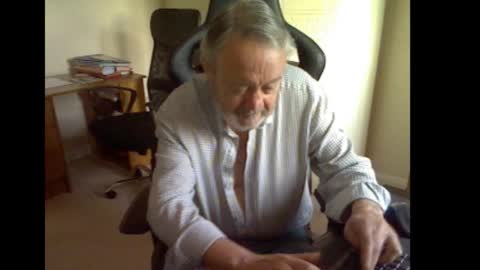 erasmus_d online show from 7, 10, 2025