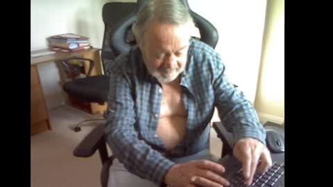 erasmus_d online show from 12, 5, 2026
